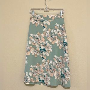 ANN TAYLOR flow skirt size 10
